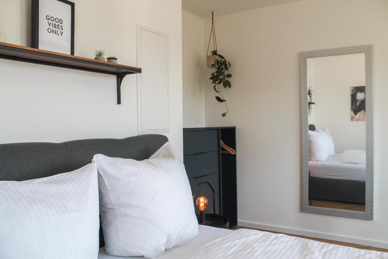 Apartment Wonderful World - Stadtnah, Balkon, Parkplatz, E-ladestation, Fitnessstudio *