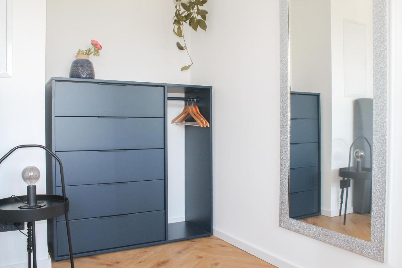 Apartment Wonderful World - Stadtnah, Balkon, Parkplatz, E-ladestation, Fitnessstudio *